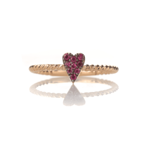 Anillo con Corazón de Rubís