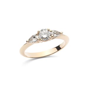 Solitario de Oro con Brillante y Diamantes talla Pera