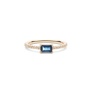 Anillo con Zafiro talla Baguette y Brillantes