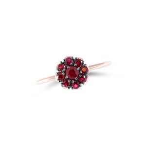 Anillo de Oro y Rubís