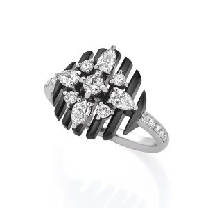 Anillo con diamantes