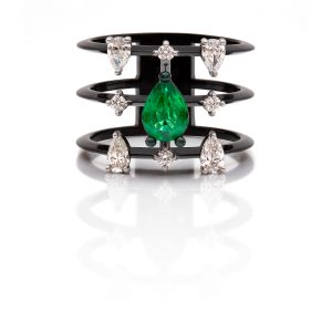Anillo de Oro Negro con Brillantes y Esmeralda