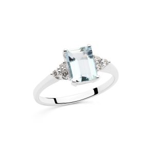 Anillo con aguamarina y brillantes