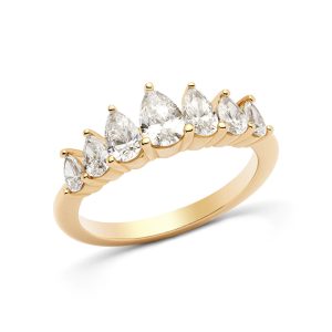 Anillo de diamantes talla pera