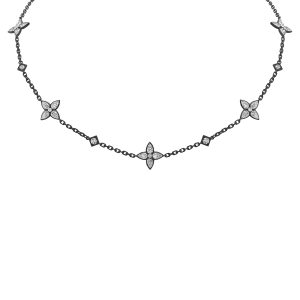 Collar con diamantes