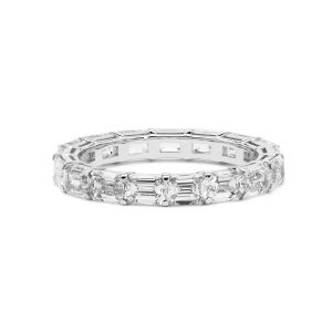 Alianza entera de diamantes talla esmeralda