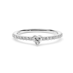 ANILLO CON DIAMANTE TALLA CORAZÓN Y BRILLANTES