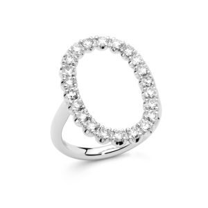 Anillo oval de brillantes