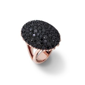 Anillo oval de brillantes negros